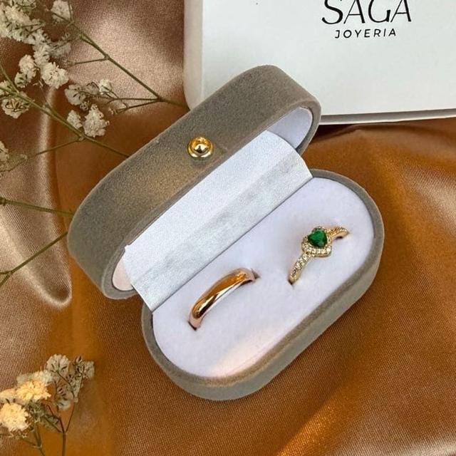 Modelo 11, Dorado, piedra verde